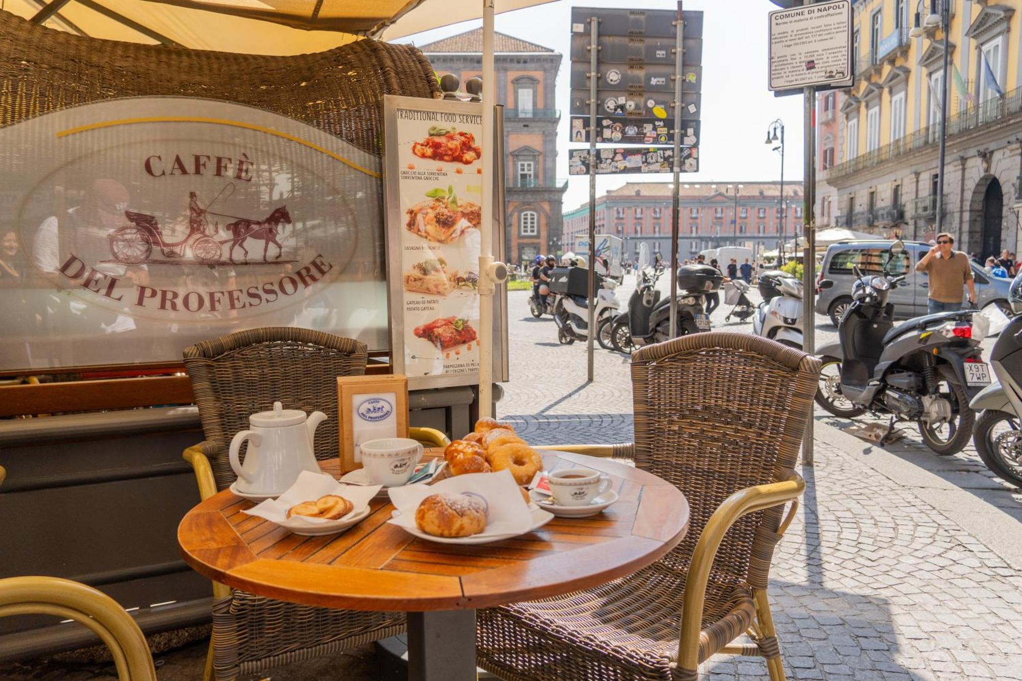 Appartement Don Lope Suite-piazza Del Plebiscito Napels
